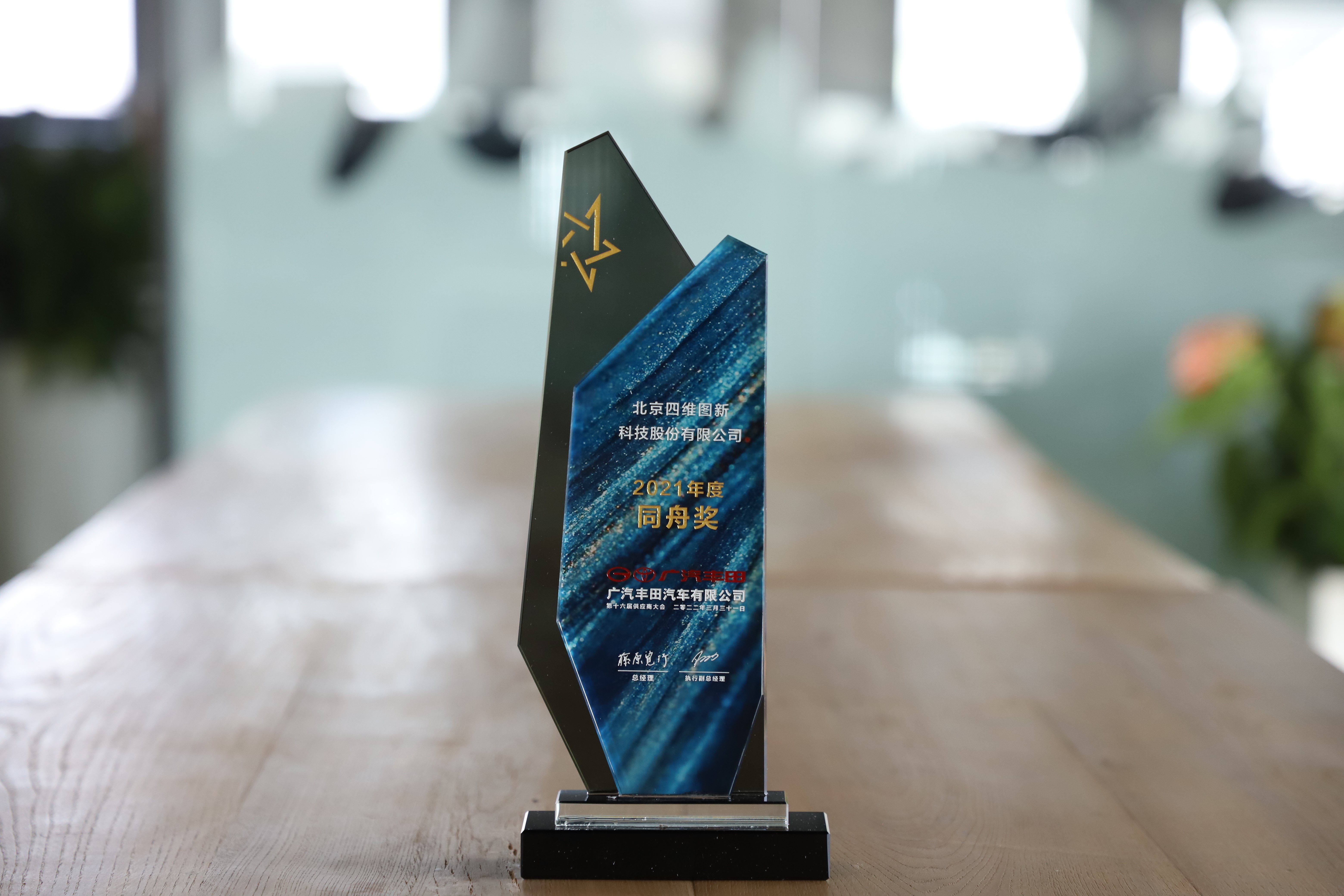 ���ˡ�ȱо���ѹأ���άͼ�»����������ȡ�ͬ�۽�������