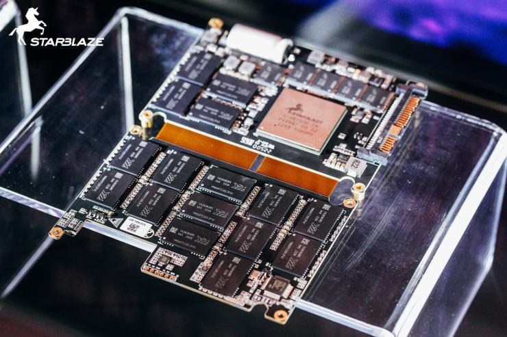 �����߶���ҵ��SSD����оƬ������֧��PCIe 4.0�����һ��ܹ�